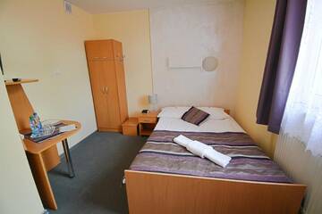 Фото номера Двухместный номер с 1 кроватью Отель Hotel Awis г. Кутно 6